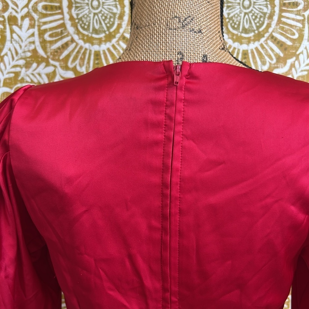 HUTCH Arla Red Satin Ruched Puff Sleeve Sweetheart Blouse Top size 4 - Picture 3 of 10